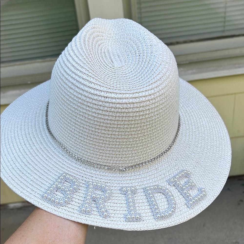 Shiraleah Cream Sun Hat with Chic Design